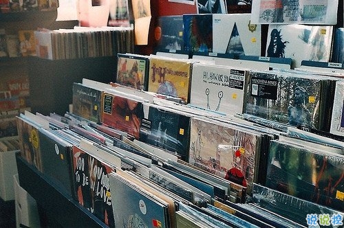 世界上最悲傷的句子帶圖片 等待你的關(guān)心等到我關(guān)上了心15