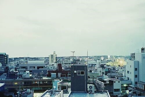 讓人難過(guò)傷感愛情說(shuō)說(shuō)帶圖片 差一點(diǎn)就抱住他了我再睡一會(huì)兒試試9