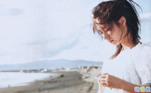 唯美又經典的青春成長說說帶圖片 不予時光度流年6