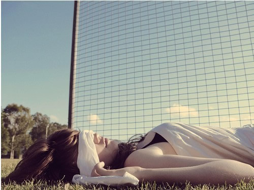 提到愛情有時(shí)會(huì)心痛心碎的傷感說說帶圖片6