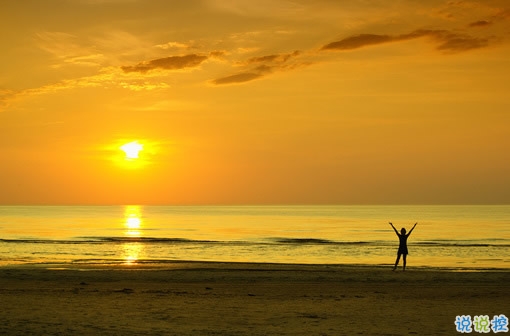 讓人撕心裂肺的唯美說(shuō)說(shuō)配圖 愛令人窒息的句子大全帶圖片11