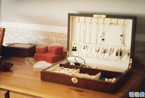 分手后失戀傷感難過的圖片說說 我就要飄起來了然后就離開3