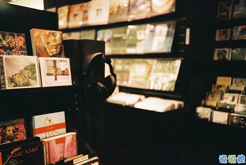 堅(jiān)持住自己夢(mèng)想的勵(lì)志句子發(fā)朋友圈 生活現(xiàn)實(shí)的經(jīng)典勵(lì)志語(yǔ)錄2