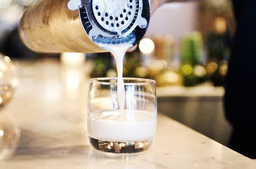 有詩意的簡單但很有內(nèi)涵的說說帶圖片 躲過了爭吵決絕熬不過歲月漫長9