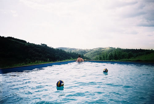超甜蜜的戀愛中的小情侶適合發(fā)的愛情說說帶圖片 寫盡千山落筆是你5