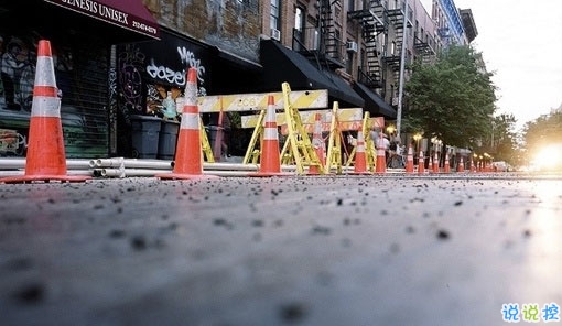 簡單而又唯美有哲理的英文說說帶圖片 你醒在別人的夢里1