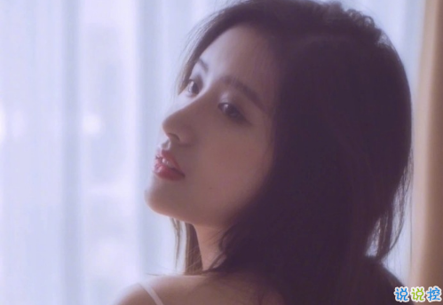 人生感悟扎心說說2018精選  疏遠(yuǎn)是漫長的沉默2