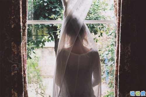 傷感意境適合失戀后發(fā)的說說帶圖片 不打擾是我的溫柔4