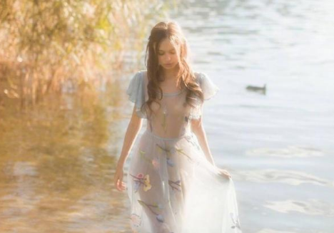 那些讓你聽到忍不住哭泣的經(jīng)典歌詞圖片說(shuō)說(shuō)10