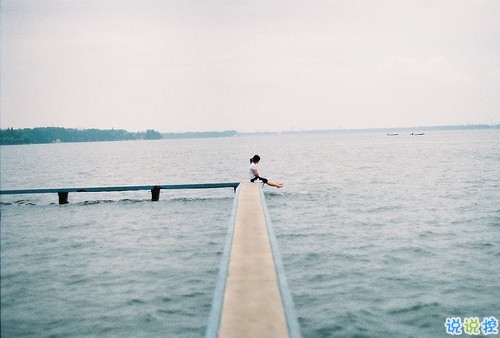 微信朋友圈個(gè)性心情短語 2019最新簡(jiǎn)單有簡(jiǎn)短的心情說說2