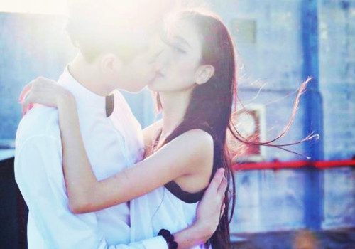 情侶一百天紀念日說說大全2018 戀愛100天紀念日說說幸福浪漫1