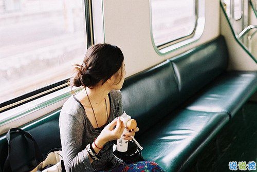 關(guān)于異地戀在異地談戀愛的愛情說說 異地戀是什么樣的感受1