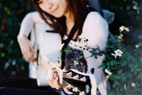 兩個(gè)人感情中的甜蜜心酸往事 關(guān)于愛情的說說2