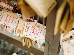 喜歡一個人的心酸愛情說說 只不過是因?yàn)橄矚g你才感到難過的愛情說說