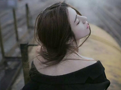 始終放不下一個人的愛情說說 愛情讓人好心累的傷感說說