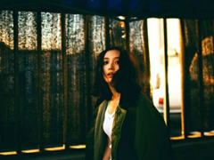 句句說(shuō)到心坎的句子帶圖片 后來(lái)才明白還有一種愛(ài)是放手