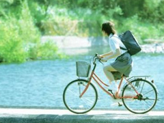 文字控關(guān)于青春成長(zhǎng)的唯美說說和圖片 年華是一場(chǎng)無聲劇