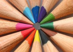 QQ空間帶圖的說說：有些疤痕之所以總會(huì)疼，那是因?yàn)槟憧側(cè)ヅ? data-UwSS=