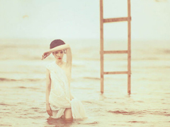 2018年勵(lì)志說說圖片致自己 永遠(yuǎn)不用討好一個(gè)不懂你的人