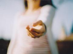 2018那些穿透心靈的情感圖片句子：愛一個(gè)人是什么樣子