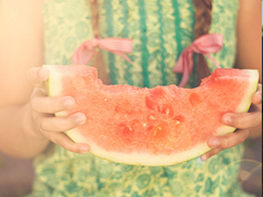 寫給失戀分手后的傷感說說帶圖片 很難過的一個(gè)人感到孤獨(dú)寂寞的說說