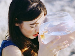 顧城詩一般的句子關(guān)于人生的經(jīng)典語錄 唯美文藝的句子顧城經(jīng)典語錄大全