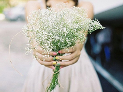 一個(gè)人感到孤獨(dú)寂寞時(shí)發(fā)的說(shuō)說(shuō)帶圖片 一個(gè)人只要學(xué)會(huì)了回憶就再不會(huì)孤獨(dú)