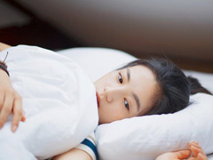 關(guān)于那些悄悄喜歡一個(gè)人的心情的心酸句子和圖片