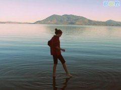 心痛說說帶圖片：后來，一杯酒能解決的事，也就不想再浪費眼淚了