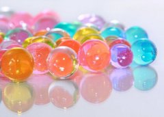 傷感圖片說說：我愛你十年如一日沉淀，放手給你所有碧海藍天