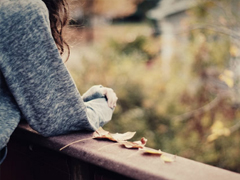 微信小清新英文句子傷感好聽帶翻譯 痛到極點(diǎn)的悲傷英文句子