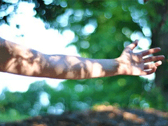 一個人過新年的傷感說說 心里不是滋味難過的說說句子