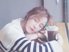 2018傷感現(xiàn)實的愛情說說大全 與深愛的人擦肩而過難免會心酸