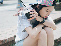 別難過(guò)了他不過(guò)是不愛(ài)你的傷感說(shuō)說(shuō) 內(nèi)心特別委屈難過(guò)的傷感說(shuō)說(shuō)