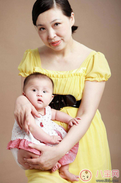 高齡產(chǎn)婦生孩子會遇見這樣一些危險(xiǎn) 懷孕年紀(jì)大危害