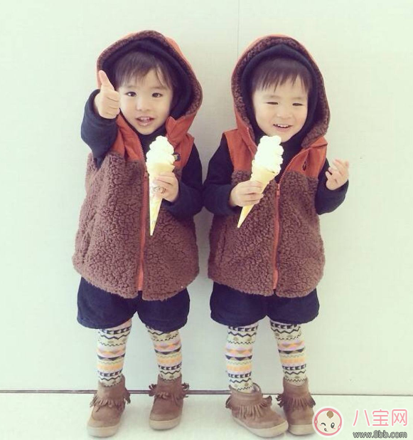 蘇格蘭小學(xué)迎來13對雙胞胎 心疼老師一分鐘并想生雙胞胎的看過來