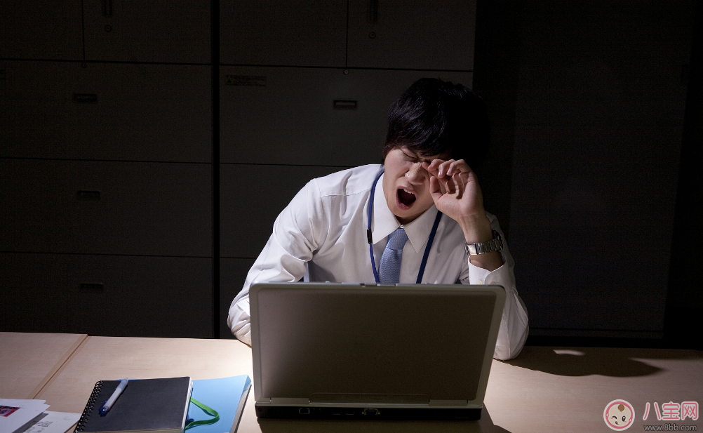 男人有黑眼圈是腎虛嗎 男士去黑眼圈小妙招