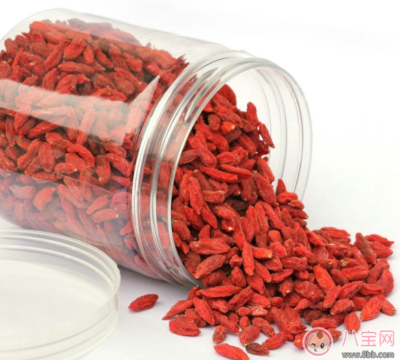 男人有黑眼圈是腎虛嗎 男士去黑眼圈小妙招