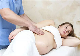 為什么寶寶過了預(yù)產(chǎn)期還沒出生 過了預(yù)產(chǎn)期寶寶還有多少天出生