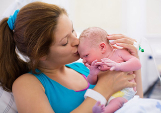 媽媽第一次看到自己生的寶寶是什么感覺