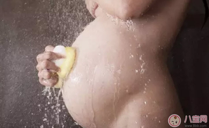 孕婦洗澡的正確順序 孕婦洗澡應(yīng)該先洗頭還是先洗臉