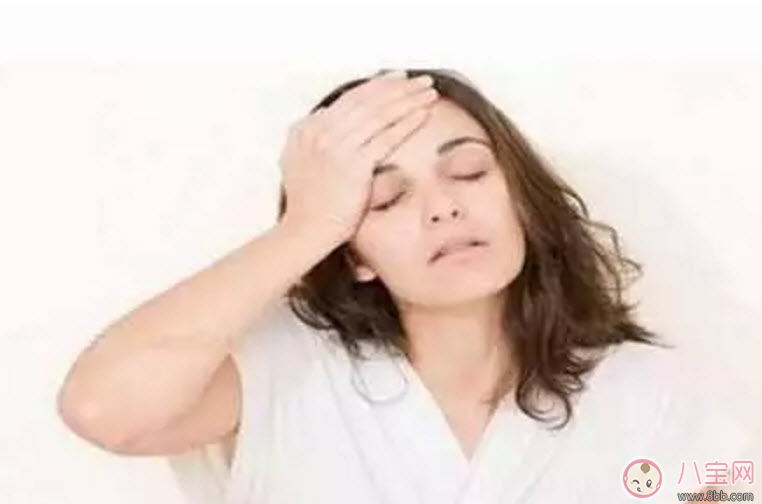 孕早期頭暈怎么回事 孕婦孕早期頭暈對胎兒有影響嗎 孕早期頭暈怎么回事 孕婦孕早期頭暈對胎兒有影響嗎