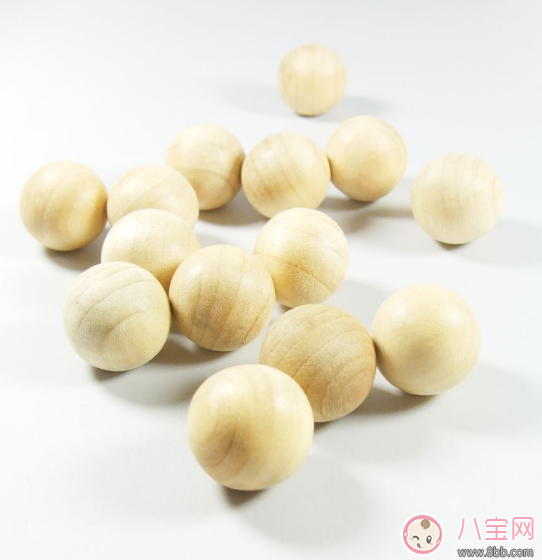 樟腦丸對(duì)孕婦危害極大 哪些東西也需遠(yuǎn)離