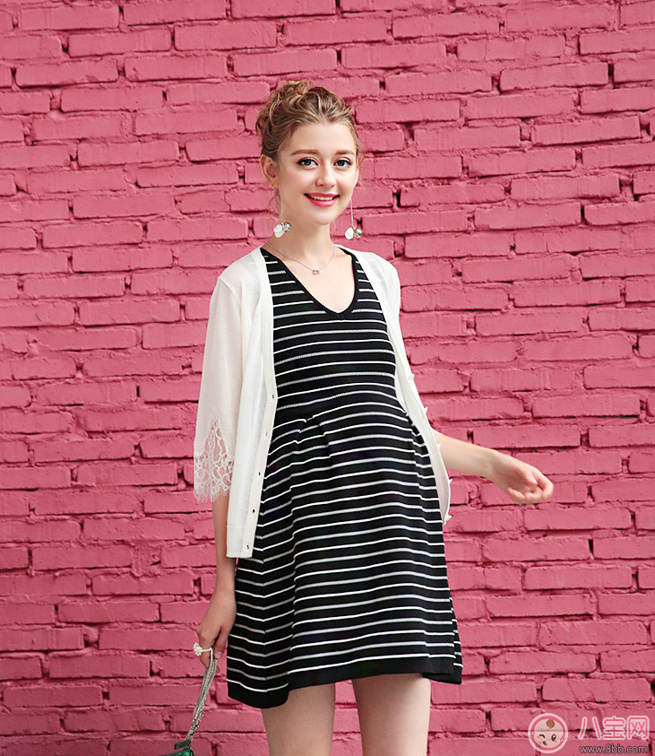 秋天準(zhǔn)媽媽怎么穿比較好 2017準(zhǔn)媽媽秋季穿衣搭配