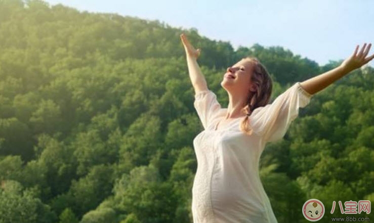 孕婦曬太陽(yáng)的最佳時(shí)間 孕婦曬太陽(yáng)的最佳位置(曬肚子)