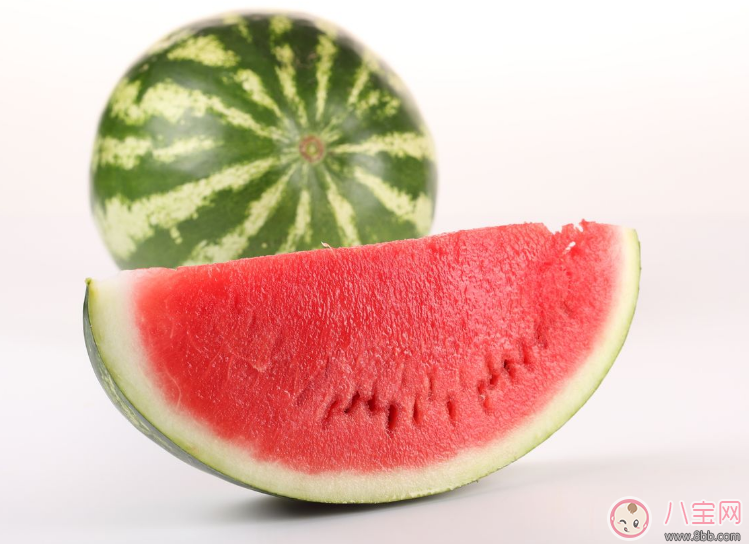 準(zhǔn)媽媽吃西瓜有這些講究 孕婦科學(xué)吃西瓜方法 準(zhǔn)媽媽吃西瓜有這些講究 孕婦科學(xué)吃西瓜方法