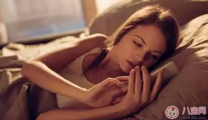 懷孕玩手機(jī)孩子易暴躁 手機(jī)對(duì)孕婦的影響還有哪些