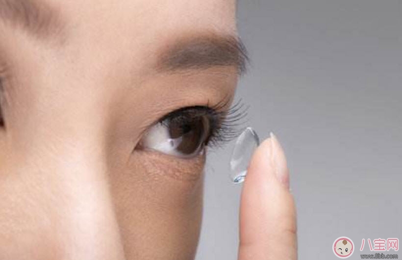 懷孕能帶隱形眼鏡嗎 懷孕帶隱形眼鏡對(duì)胎兒有影響嗎