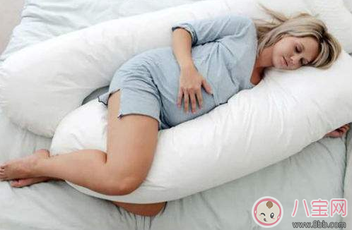 懷孕時怎么睡對寶寶好     懷孕睡姿推薦