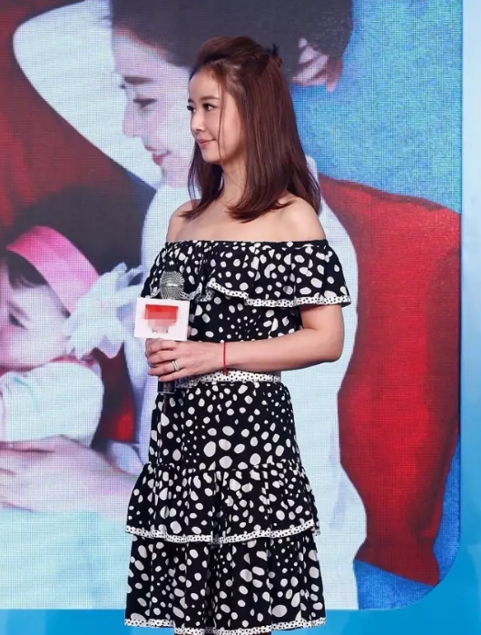 林心如產(chǎn)后快速恢復(fù)苗條？產(chǎn)后普拉提讓胸部美回來！